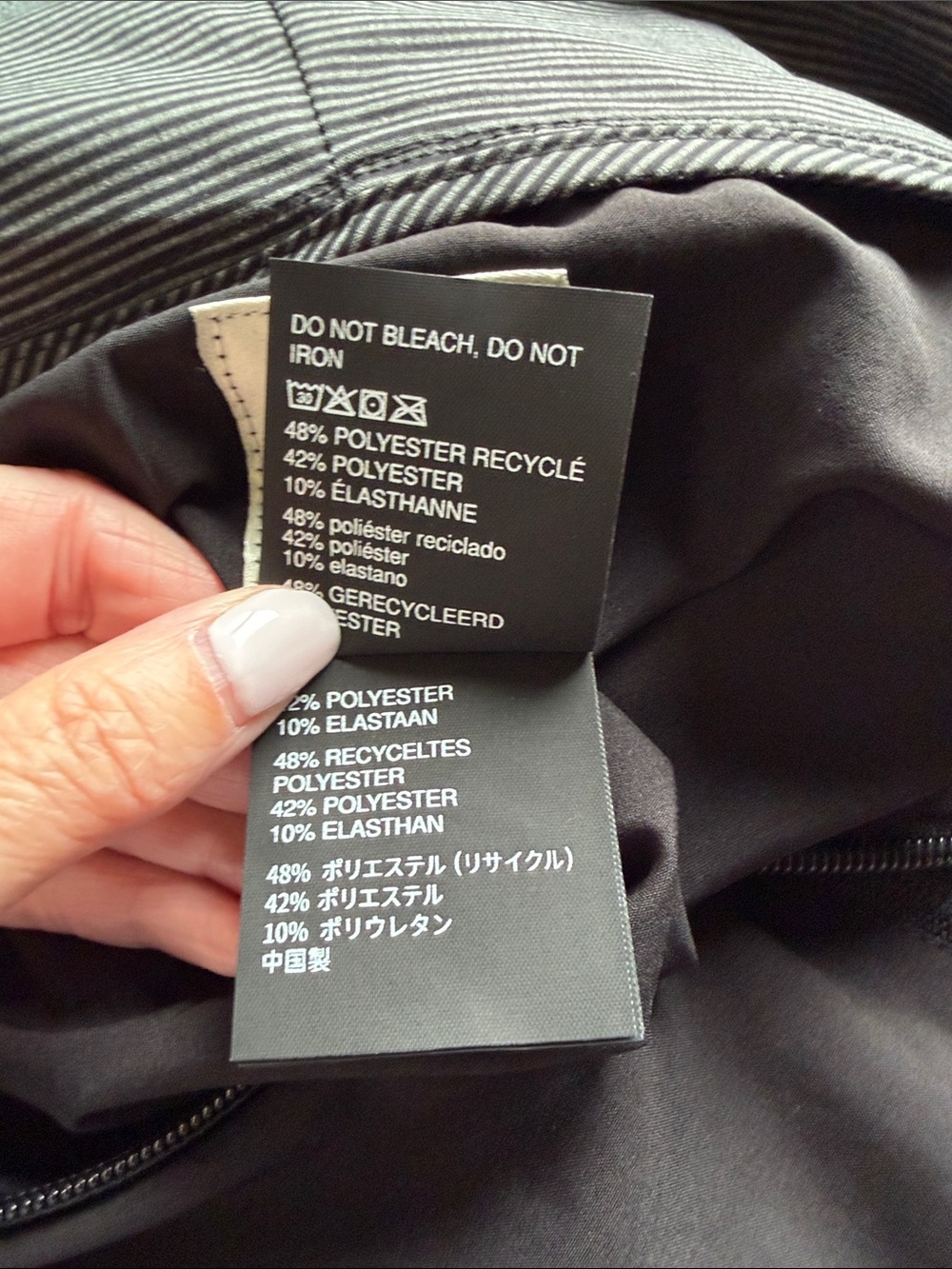 Vuori Outdoor Trainer Shell Black Mens Hooded Jacket Stretch Pockets Sz L - Picture 13 of 16